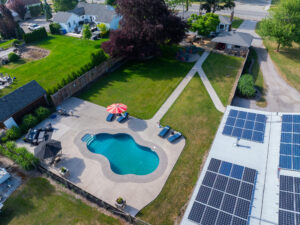 13.3 ACRE FARM FOR SALE 710 Seacliff Drive, Kingsville, Ontario Asking $2,295,000 | Private Sale by Owner